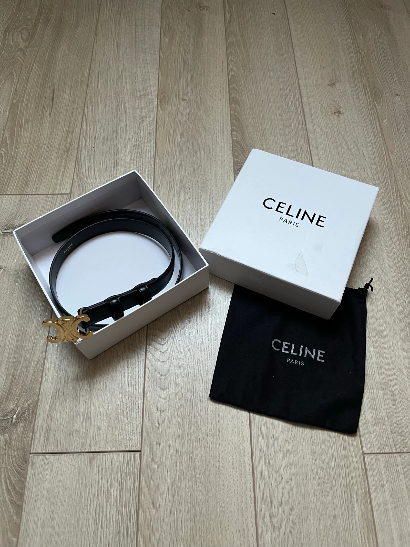 Ceinture Celine Triomphe Noir et Dore taille 75cm